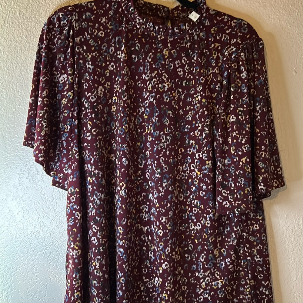 Flowy sleeve blouse